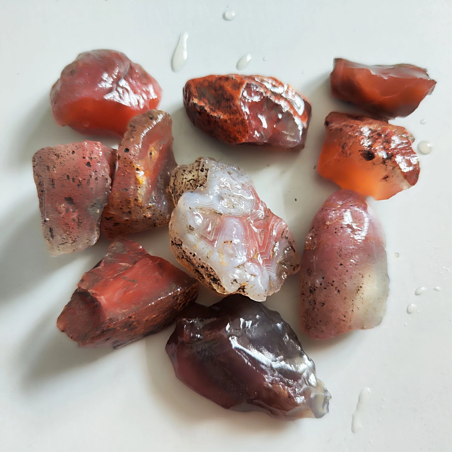 Natural Treasure Southern Red Agate Raw Carnelian Diffuser Oil Raw Stone Crystals Healing Specimen Home Garden Decoration Stone