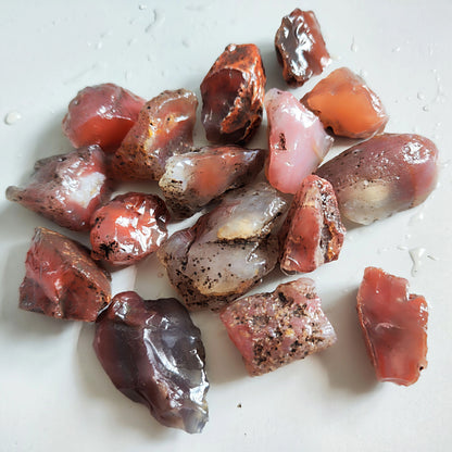 Natural Treasure Southern Red Agate Raw Carnelian Diffuser Oil Raw Stone Crystals Healing Specimen Home Garden Decoration Stone