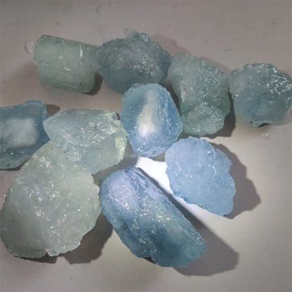 Natural Decor Aquamarine Quartz Beryl Gemstone Crystal Stone Mineral Specimen Hand-carved Materials for Jewellery Making